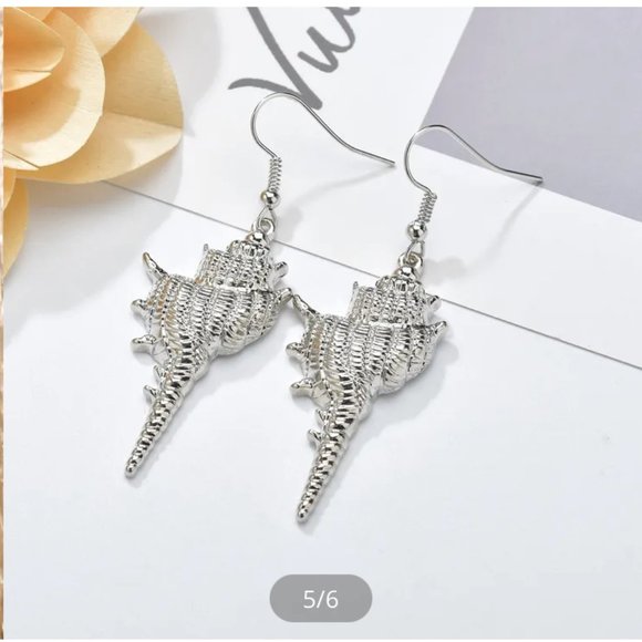 Jewelry - Silver Conch Shell Earrings